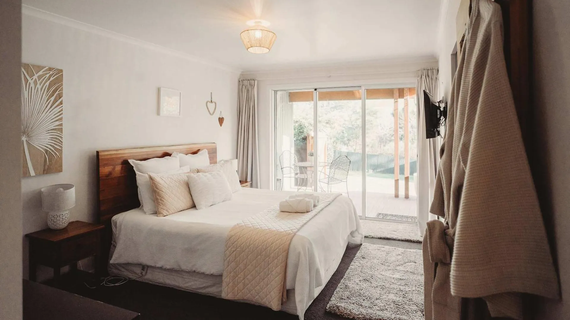 Paradise Valley Lodge - The Homestead Rotorua Holiday home