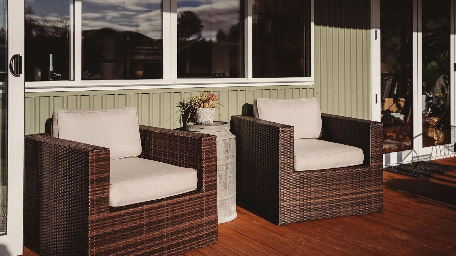 Paradise Valley Lodge - The Homestead Rotorua New Zealand
